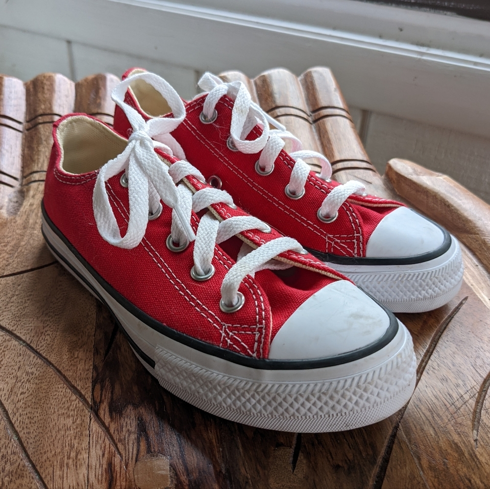 NEW Little Kid Converse Chuck Taylor Size 13